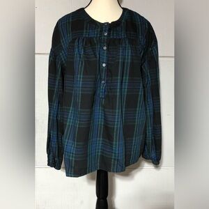 Every moment ladies medium green blue & black pull on top w/ buttons 24”L21” p2p